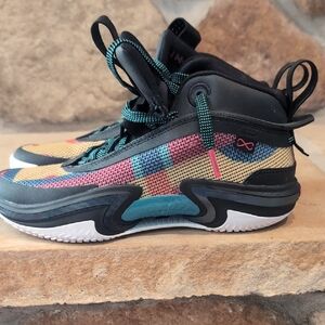 youth Sz 6 or Women's Sz8 Multicolor High-Top Sneakers